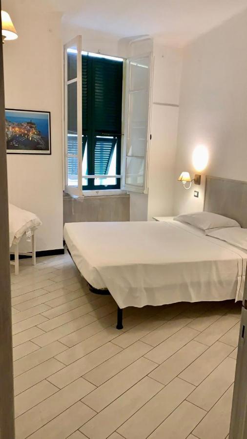 Via Mazzini - Francamaria Rooms Βερνάτσα Εξωτερικό φωτογραφία