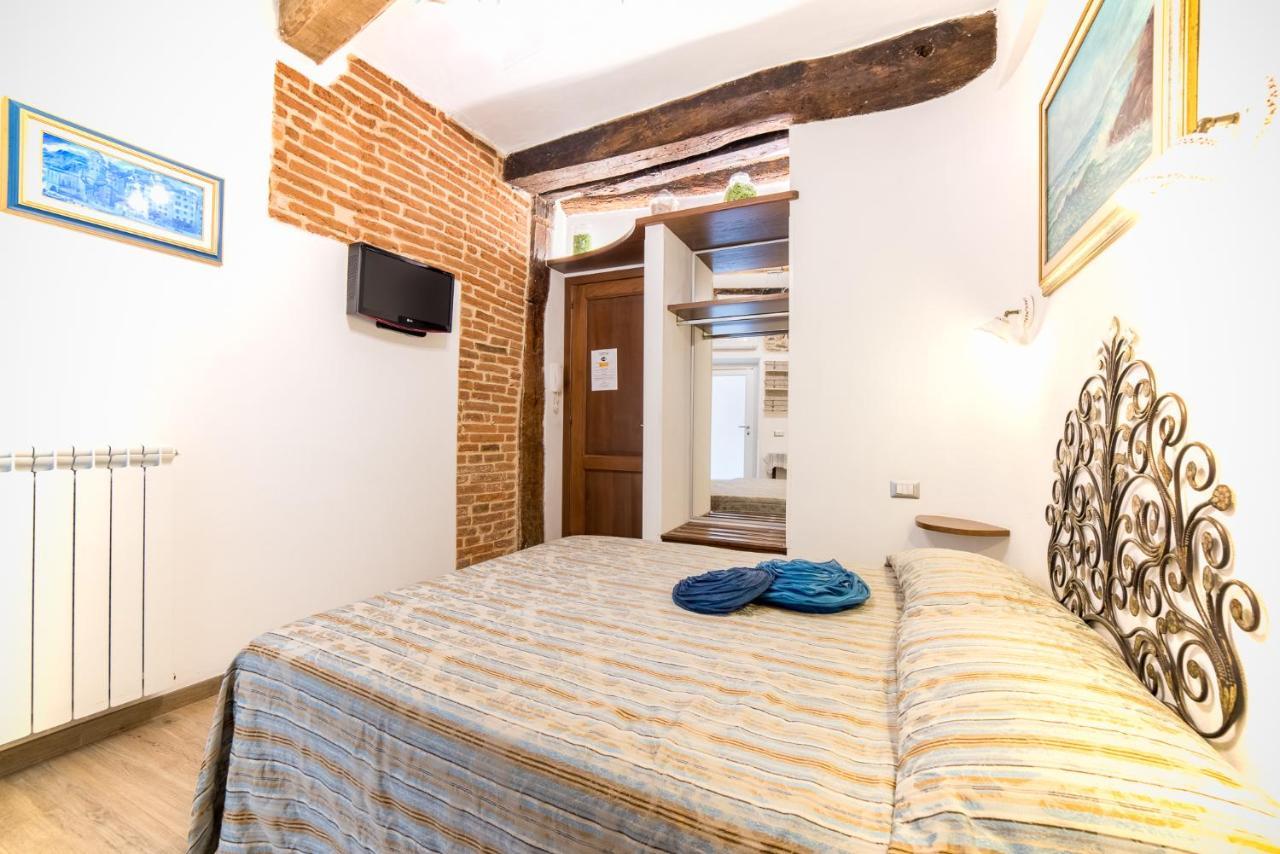 Via Mazzini - Francamaria Rooms Βερνάτσα Εξωτερικό φωτογραφία