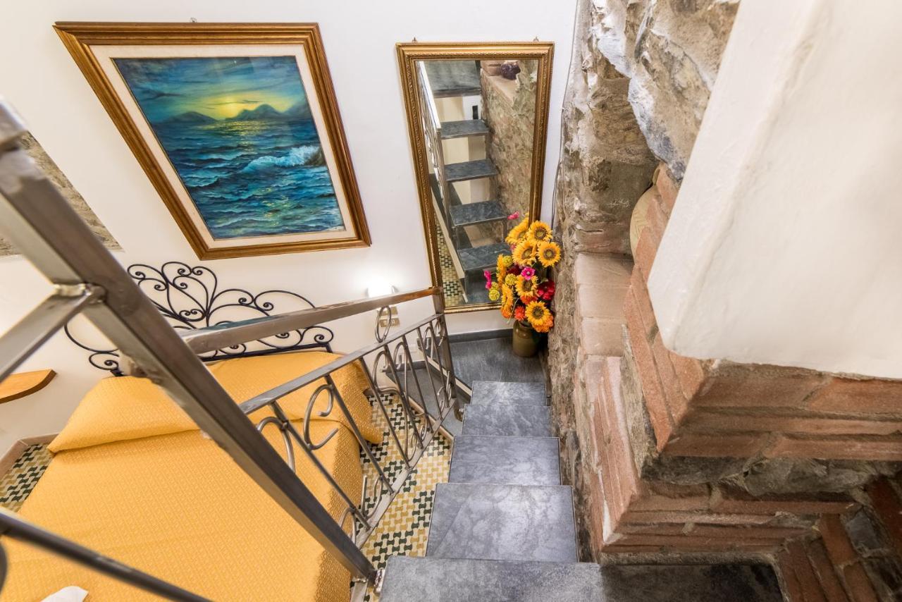 Via Mazzini - Francamaria Rooms Βερνάτσα Εξωτερικό φωτογραφία