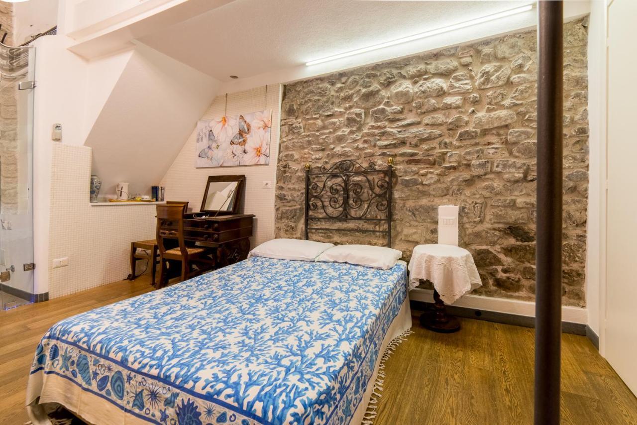 Via Mazzini - Francamaria Rooms Βερνάτσα Εξωτερικό φωτογραφία