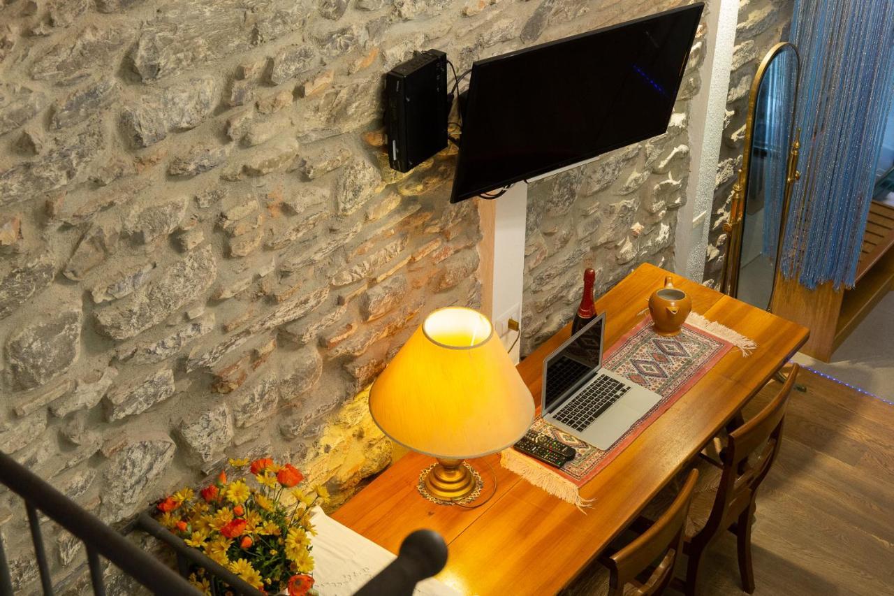 Via Mazzini - Francamaria Rooms Βερνάτσα Εξωτερικό φωτογραφία